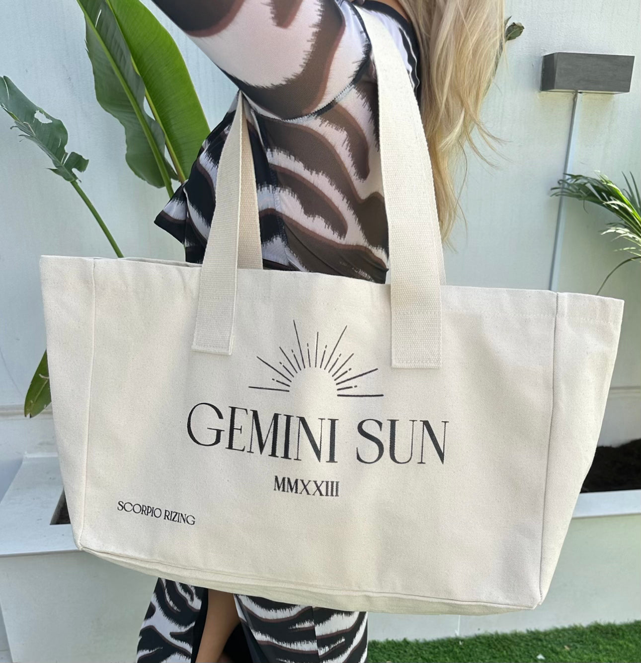 Gemini Cotton Tote BagGemini slogan canvas tote bag. 100% cotton. Bag dimensions measure 48cm * 42cm * 40 cm. Cool wash only. Free delivery and returns in the UAE. All prices are inclusivGemini Cotton Tote Bag